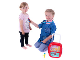 Sada doktor se stetoskopem v kufříku na kolečkách 